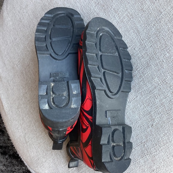 Chelsea Rubber Boots with First Nations Design Size 7 - Picture 4 of 8